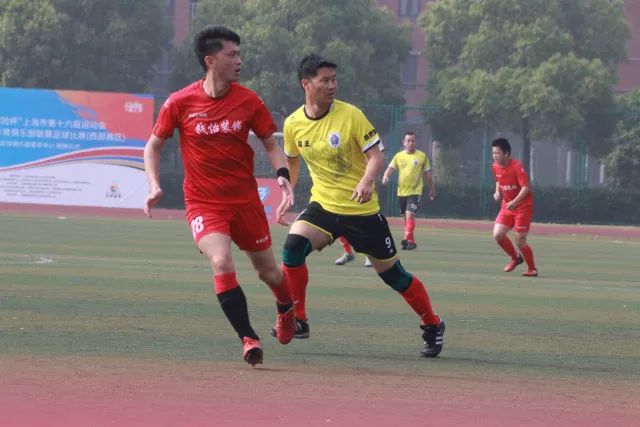 意甲-莱奥破门特奥建功 AC米兰2-1客胜科莫